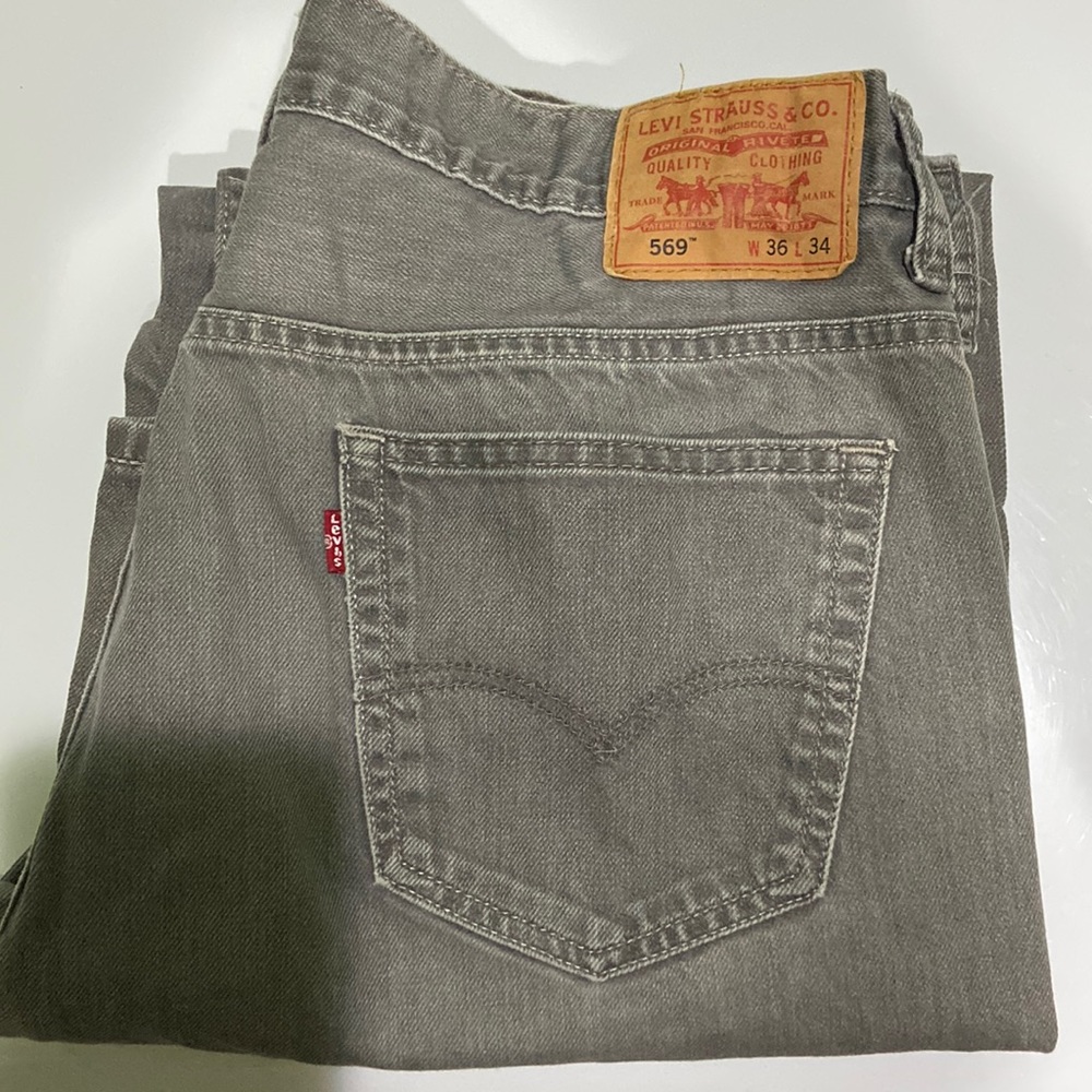 Levi’s 569